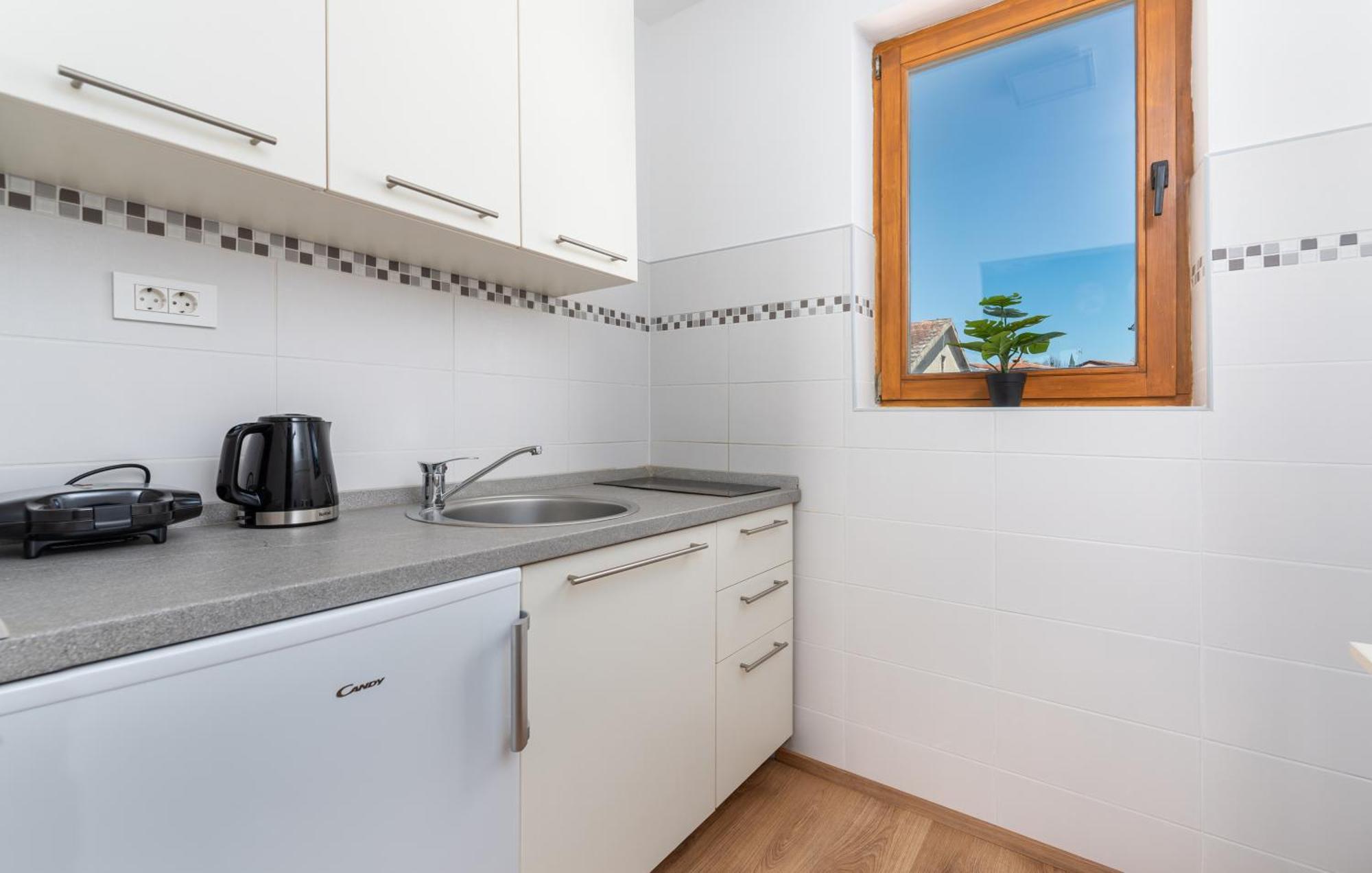 Apartments Viktor Porec Bagian luar foto