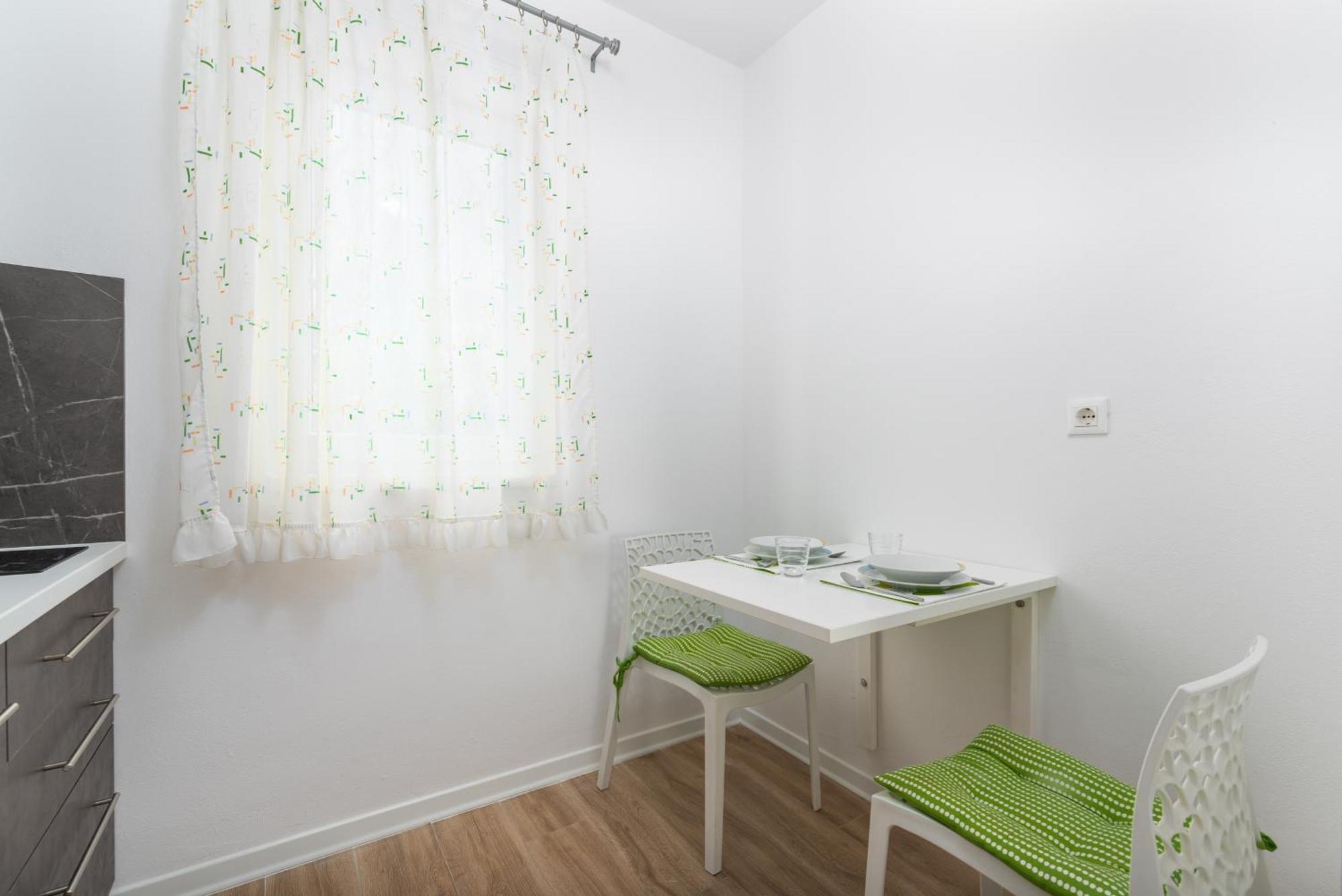 Apartments Viktor Porec Bagian luar foto